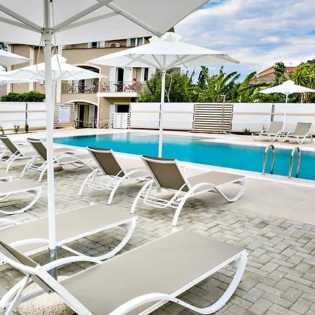 Notos Luxury & * Katelios