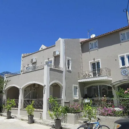 Apartment Notos Luxury & *